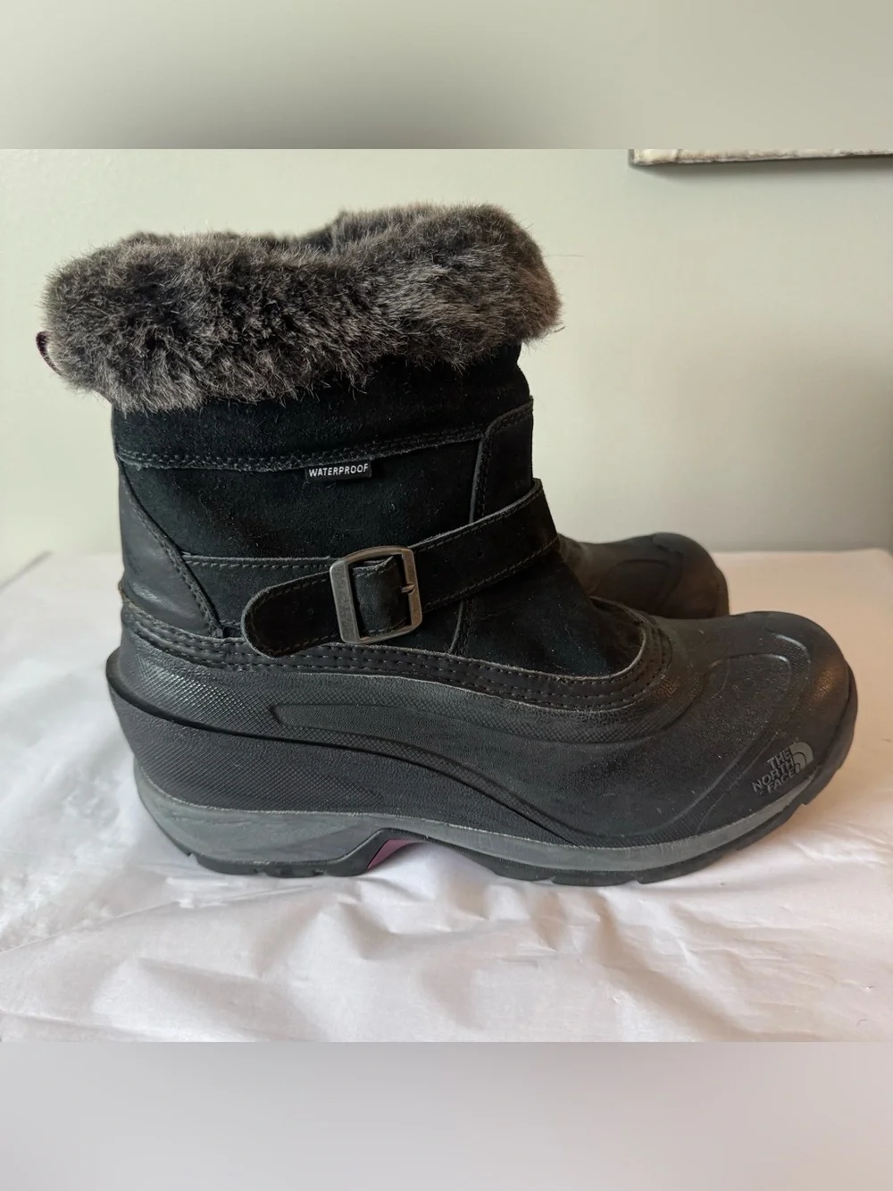 THE NORTH FACE Size 10 Women's Black Chilkat III Pull On Winter Waterproof Boot